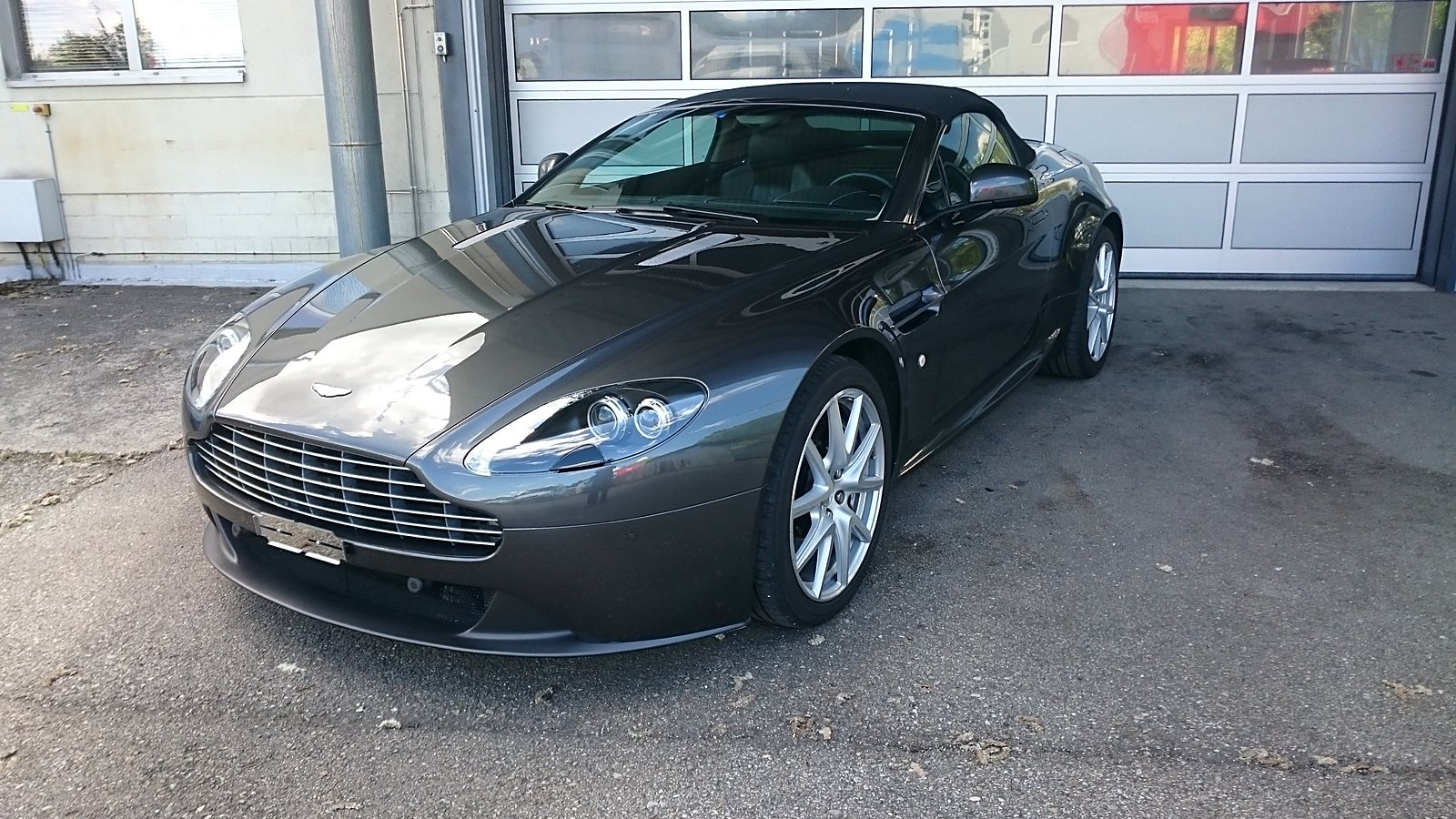 Aston Martin V8 Vantage